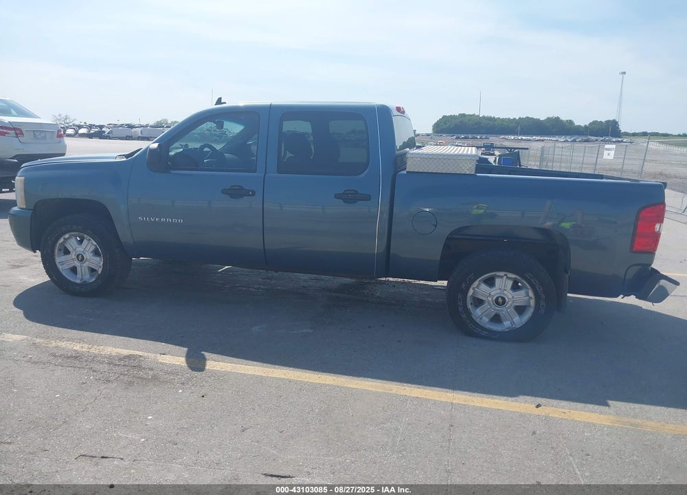 2011 CHEVROLET SILVERADO 1500 VIN: 3GCPKSE36BG216473
