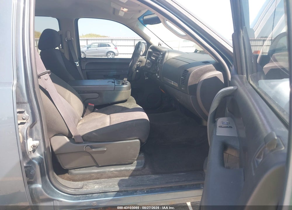 2011 CHEVROLET SILVERADO 1500 VIN: 3GCPKSE36BG216473