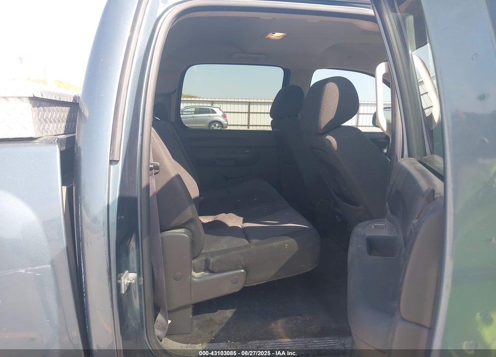 2011 CHEVROLET SILVERADO 1500 VIN: 3GCPKSE36BG216473