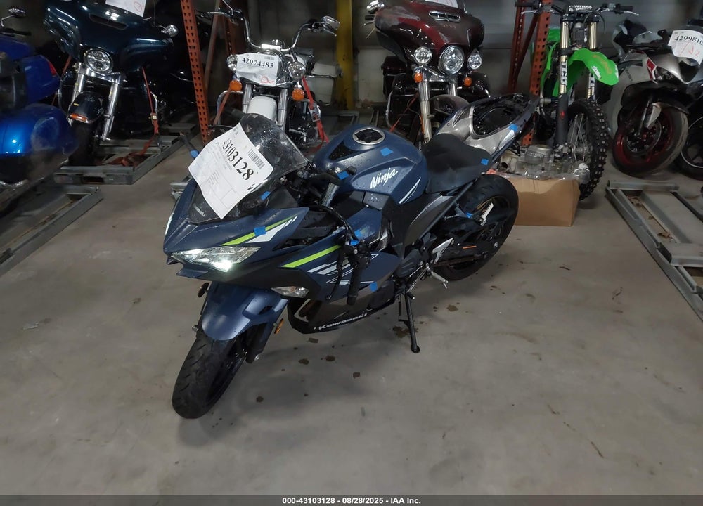2022 KAWASAKI EX400 VIN: JKAEXKH12NDAH2854