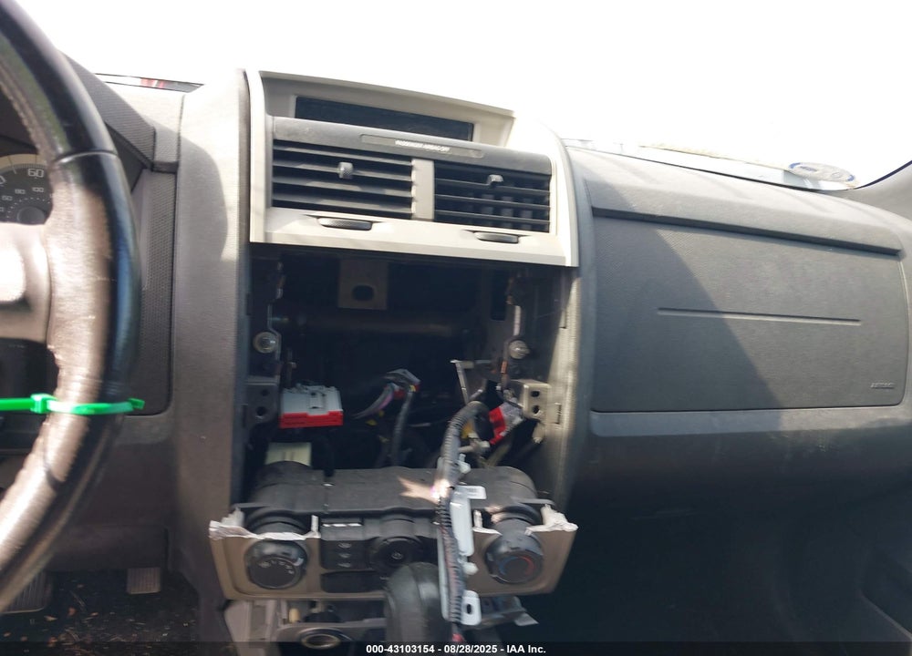 2009 FORD ESCAPE VIN: 1FMCU03GX9KC81425