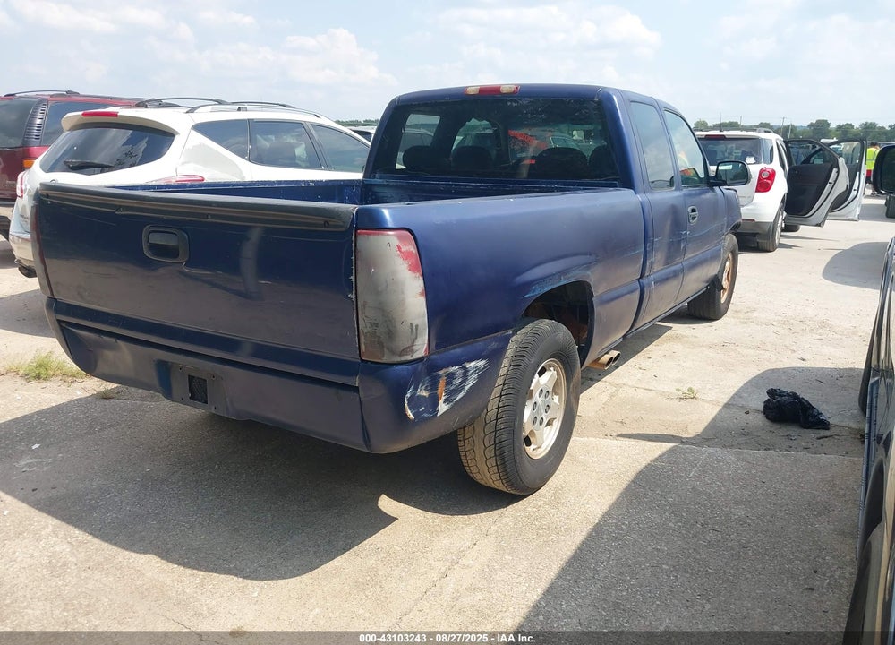 2000 CHEVROLET SILVERADO 1500 LS VIN: 2GCEC19V8Y1313380