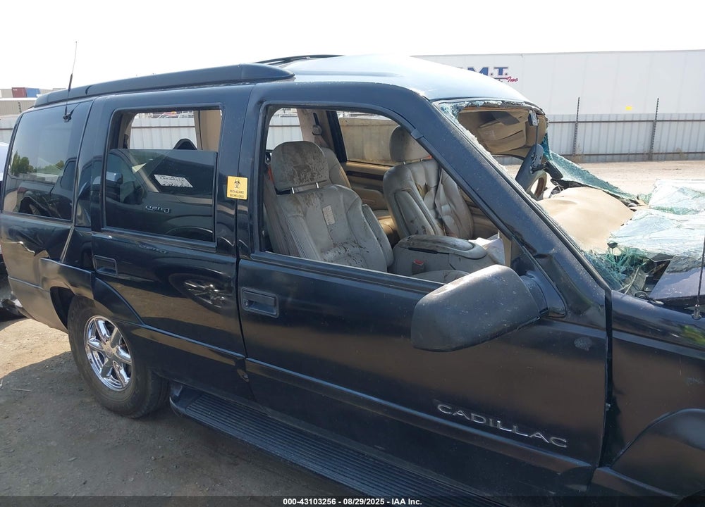 2000 CADILLAC ESCALADE STANDARD VIN: 1GYEK63RXYR222656