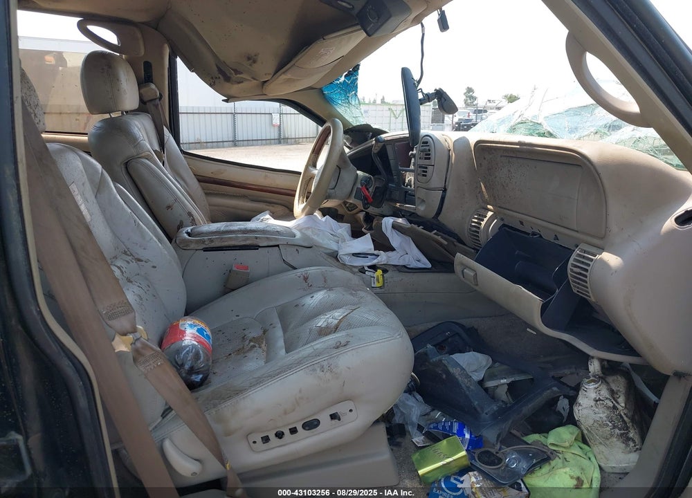 2000 CADILLAC ESCALADE STANDARD VIN: 1GYEK63RXYR222656