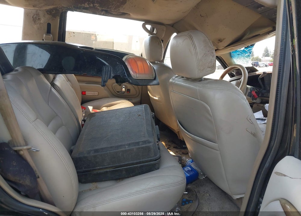2000 CADILLAC ESCALADE STANDARD VIN: 1GYEK63RXYR222656