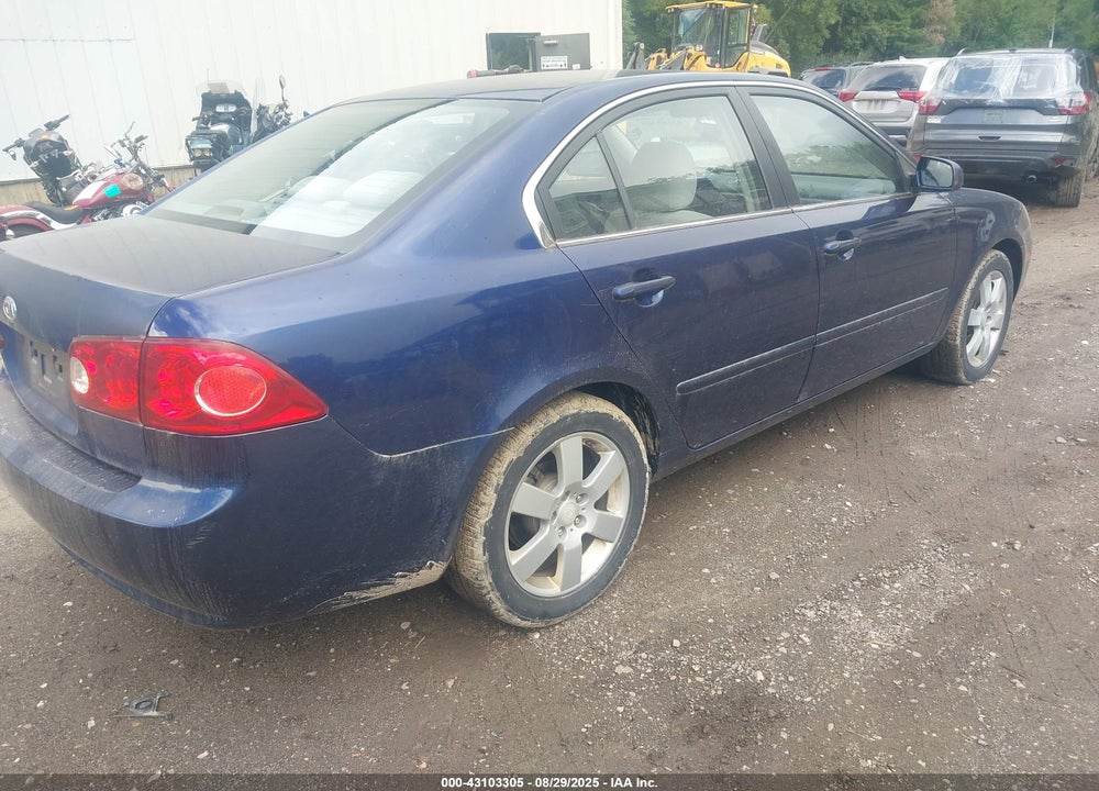 2007 KIA OPTIMA LX VIN: KNAGE123575129858