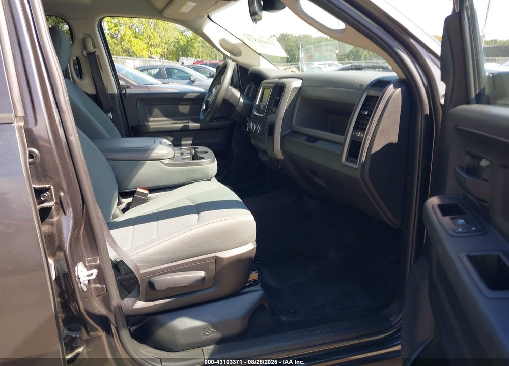 2016 RAM 1500 EXPRESS VIN: 3C6RR7KT4GG345297