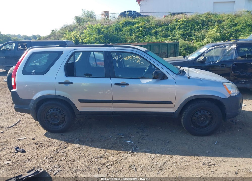 2005 HONDA CR-V LX VIN: JHLRD78555C005272