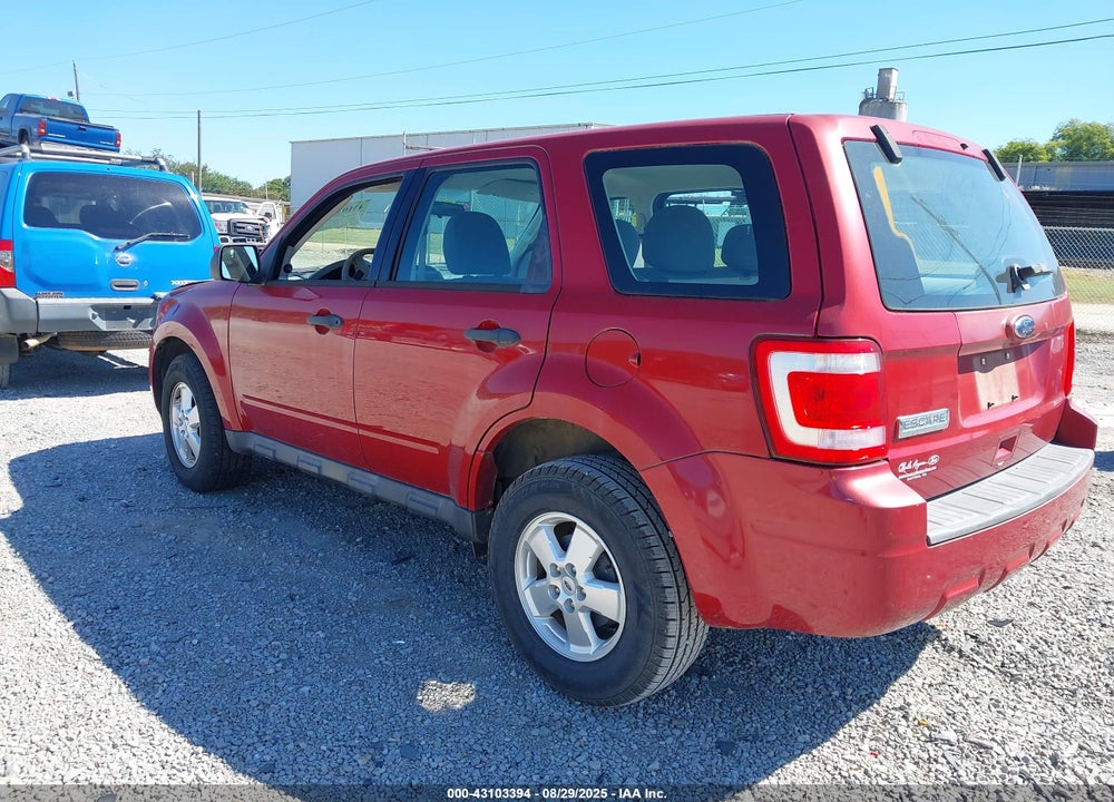 2011 FORD ESCAPE XLS VIN: 1FMCU0C79BKA80170