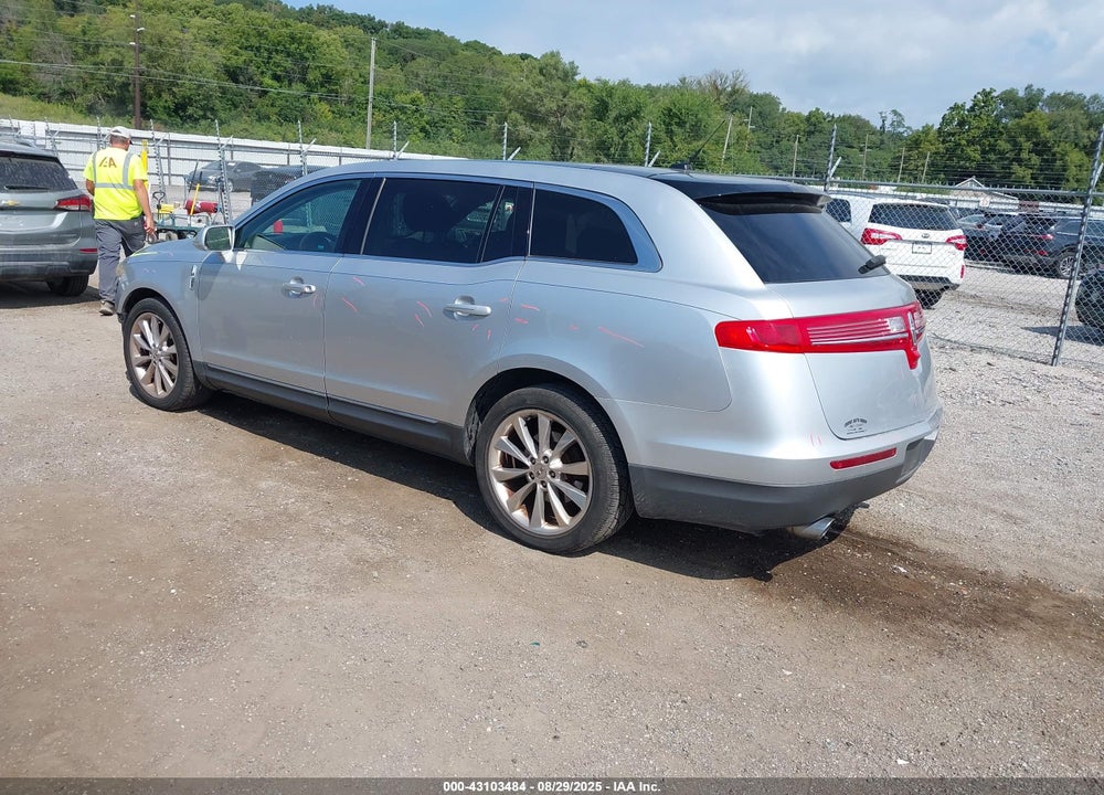 2011 LINCOLN MKT ECOBOOST VIN: 2LMHJ5AT9BBJ53502