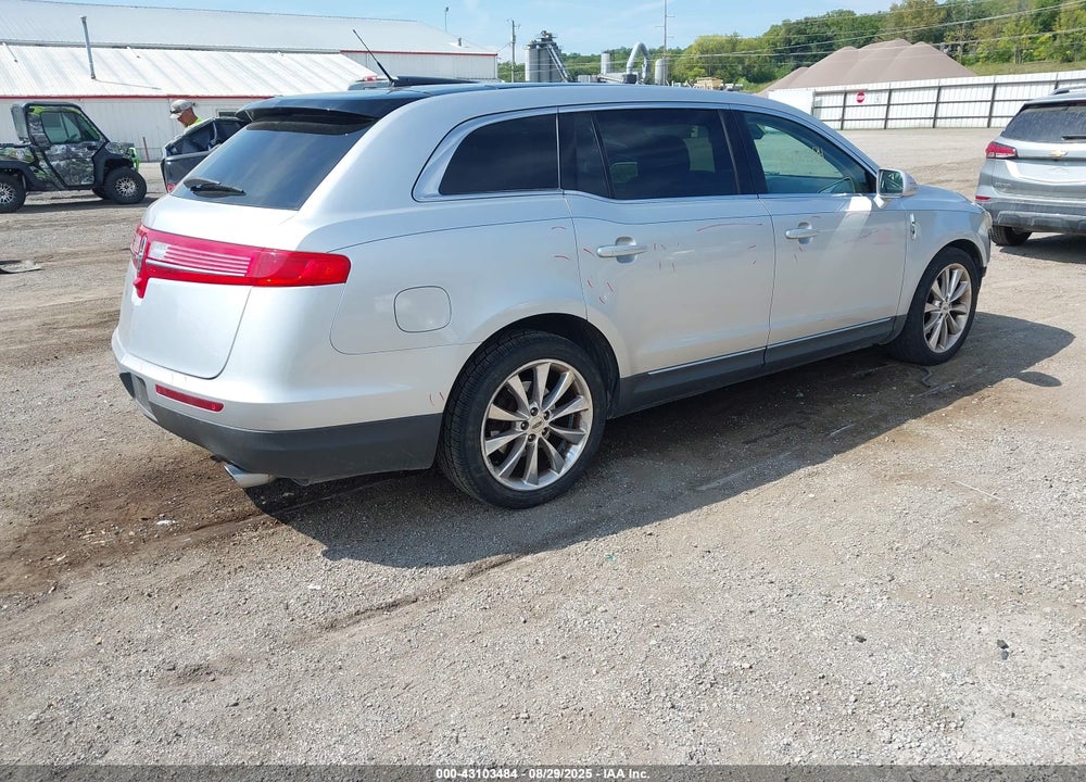 2011 LINCOLN MKT ECOBOOST VIN: 2LMHJ5AT9BBJ53502
