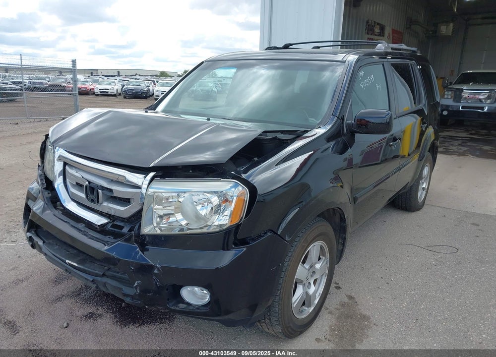 2011 HONDA PILOT EX VIN: 5FNYF4H42BB037510