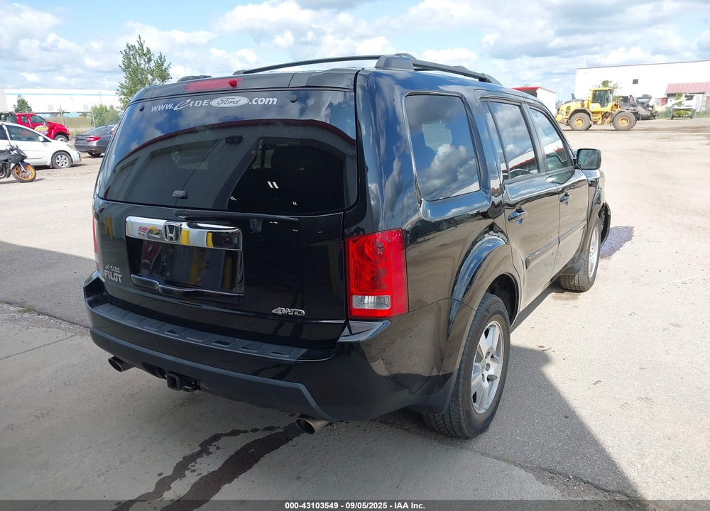 2011 HONDA PILOT EX VIN: 5FNYF4H42BB037510