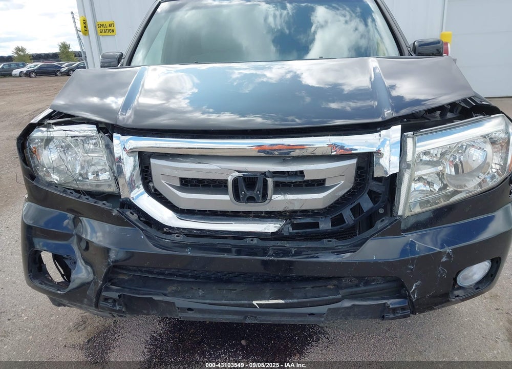 2011 HONDA PILOT EX VIN: 5FNYF4H42BB037510