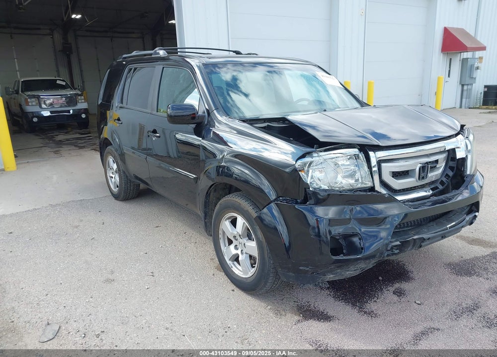 2011 HONDA PILOT EX VIN: 5FNYF4H42BB037510