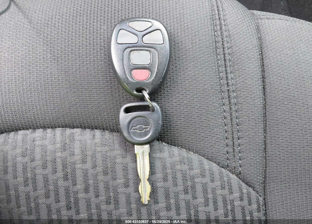 2009 CHEVROLET TRAVERSE VIN: 1GNEV23D39S139713