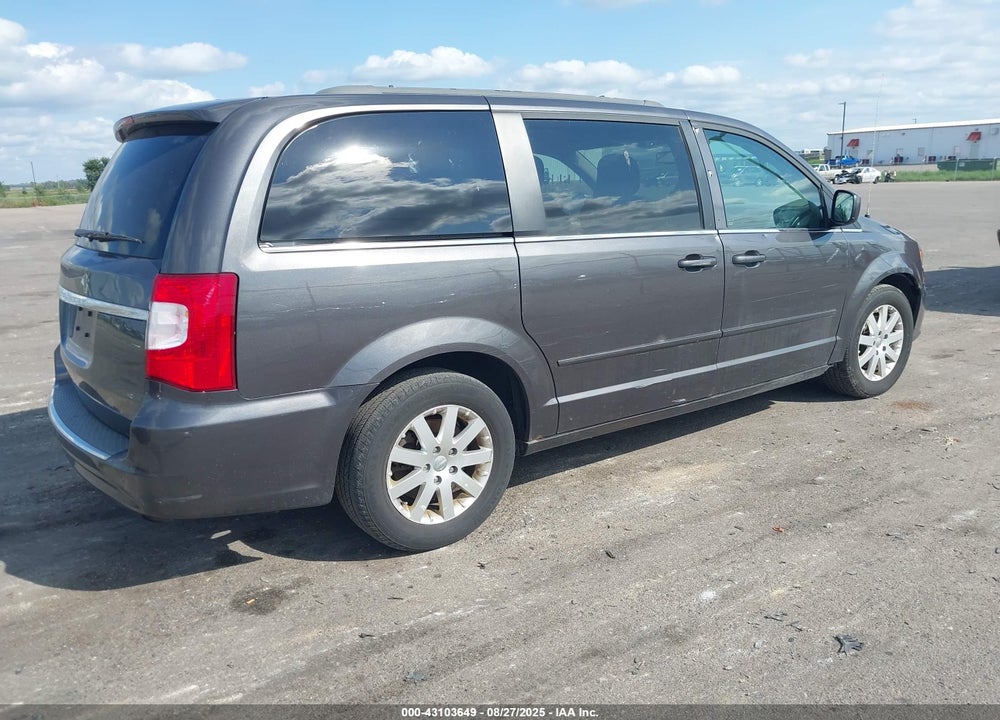 2015 CHRYSLER TOWN & COUNTRY LX VIN: 2C4RC1AG4FR676143