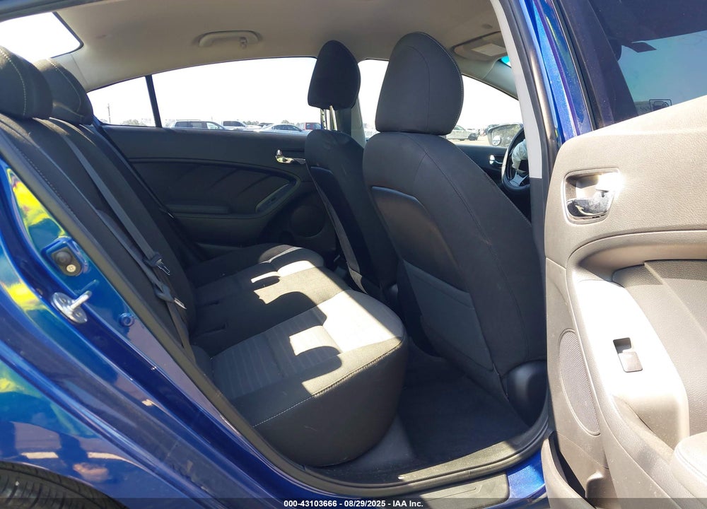 2017 KIA FORTE VIN: 3KPFL4A7XHE079295