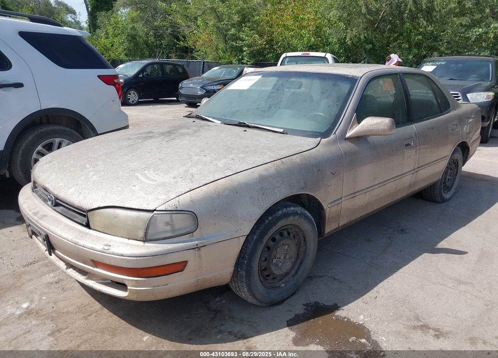 1992 TOYOTA CAMRY LE VIN: 4T1SK12EXNU122412