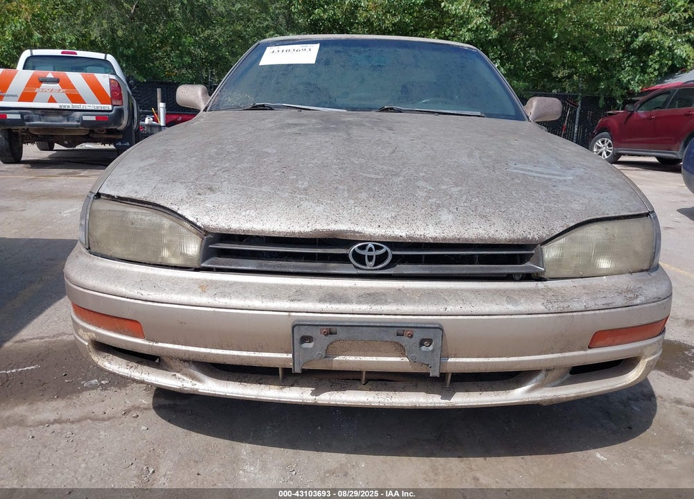 1992 TOYOTA CAMRY LE VIN: 4T1SK12EXNU122412