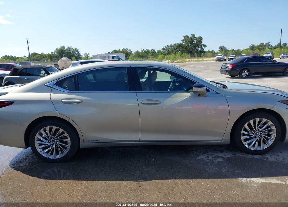 2022 LEXUS ES 300H VIN: 58AFA1C12NU014438