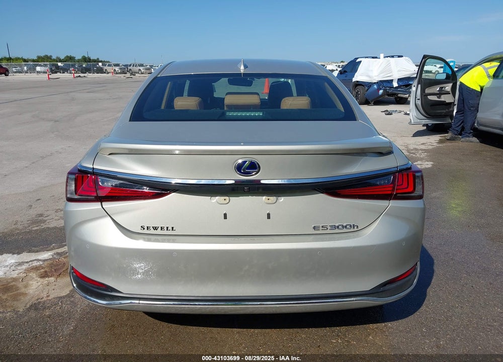 2022 LEXUS ES 300H VIN: 58AFA1C12NU014438