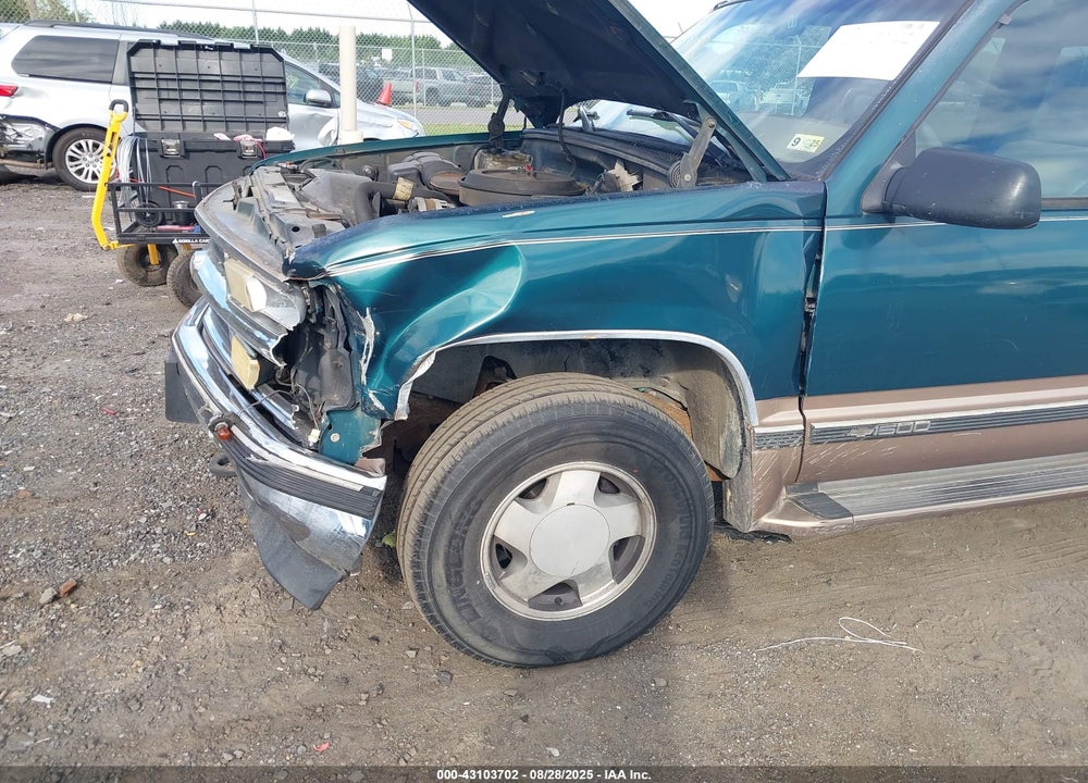 1995 CHEVROLET TAHOE K1500 VIN: 1GNEK13K3SJ447655