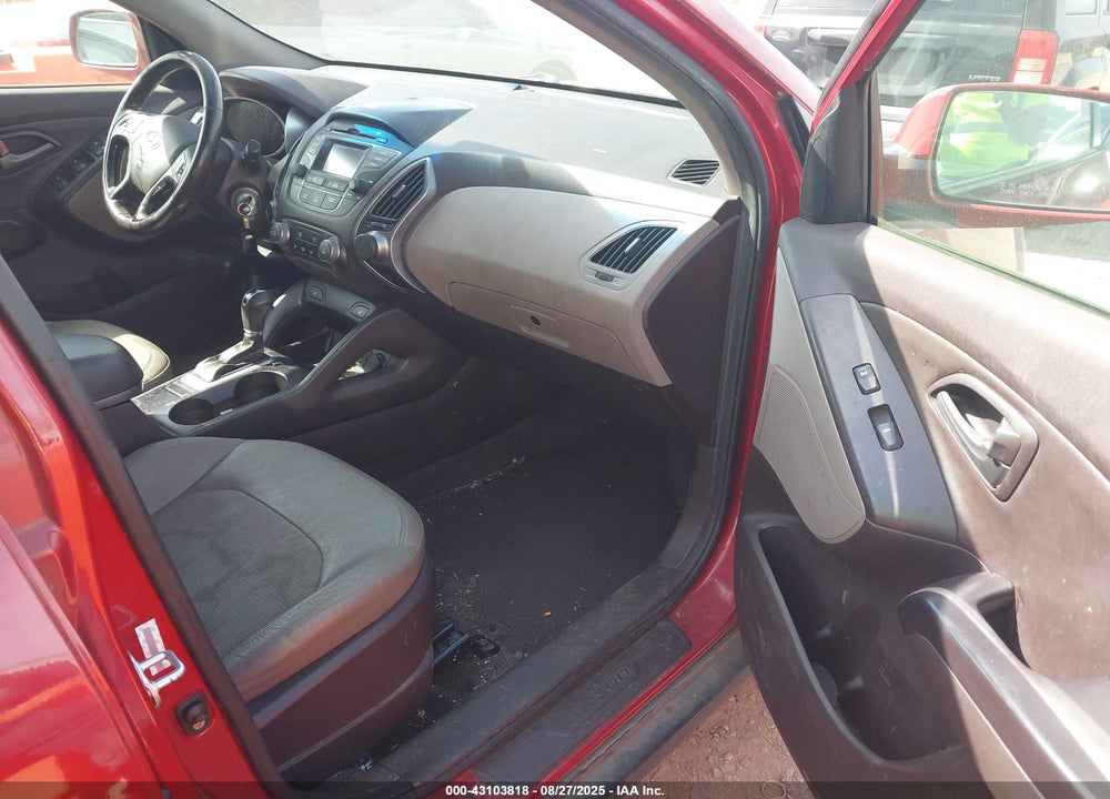 2015 HYUNDAI TUCSON VIN: KM8JU3AGXFU049497