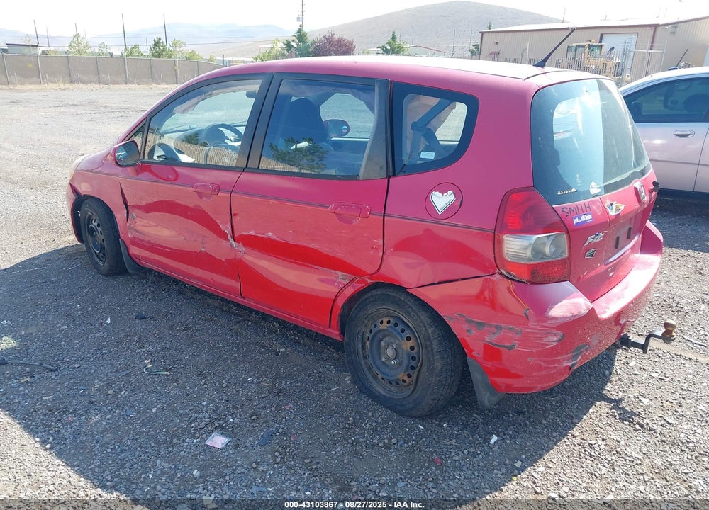 2007 HONDA FIT VIN: JHMGD38427S014216
