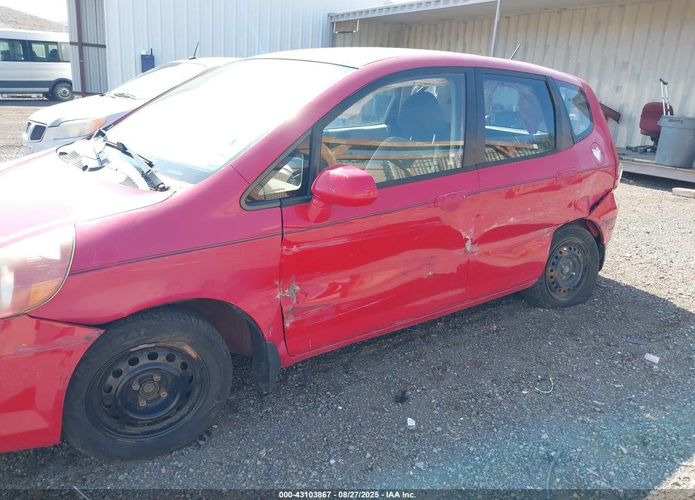 2007 HONDA FIT VIN: JHMGD38427S014216