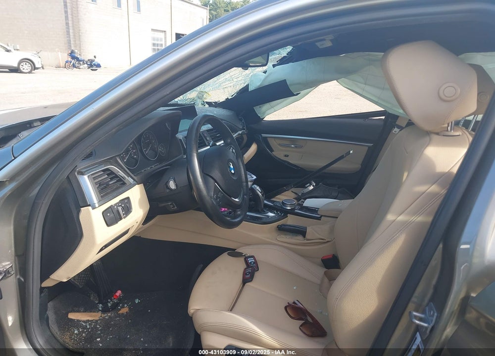 2018 BMW 3 SERIES VIN: WBA8D9C59JEM33529
