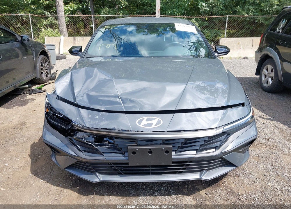 2025 HYUNDAI ELANTRA VIN: KMHLM4DG2SU998577
