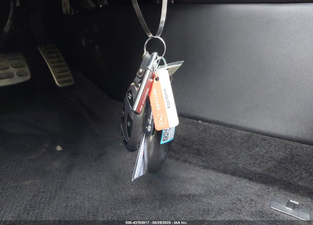 2025 HYUNDAI ELANTRA VIN: KMHLM4DG2SU998577