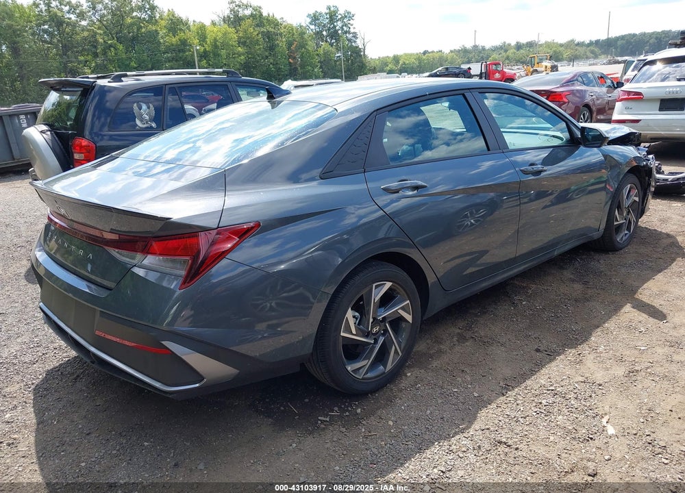 2025 HYUNDAI ELANTRA VIN: KMHLM4DG2SU998577