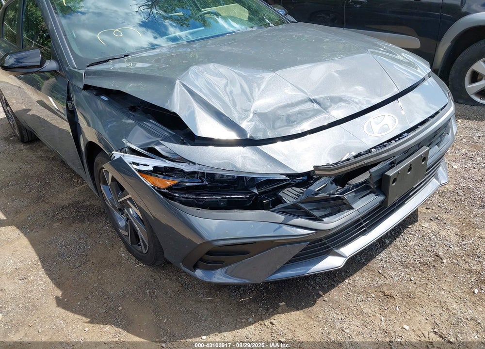 2025 HYUNDAI ELANTRA VIN: KMHLM4DG2SU998577