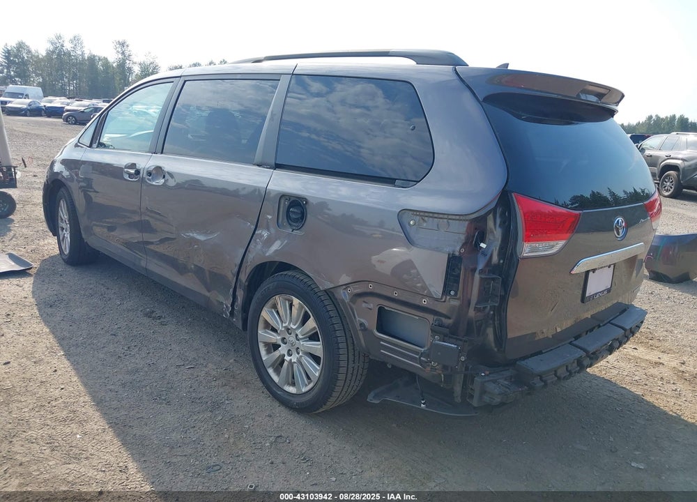 2014 TOYOTA SIENNA LIMITED V6 7 PASSENGER VIN: 5TDYK3DC1ES418512