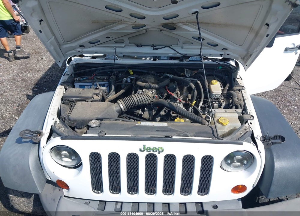 2011 JEEP WRANGLER / VIN: 1J4AA2D12BL637709