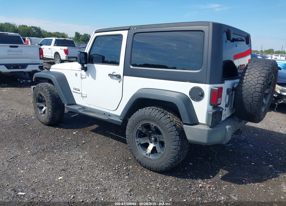 2011 JEEP WRANGLER / VIN: 1J4AA2D12BL637709