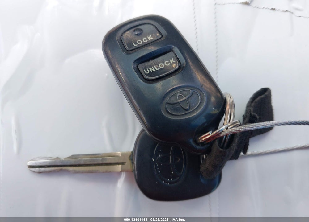 2007 TOYOTA COROLLA VIN: 1NXBR32E67Z855339