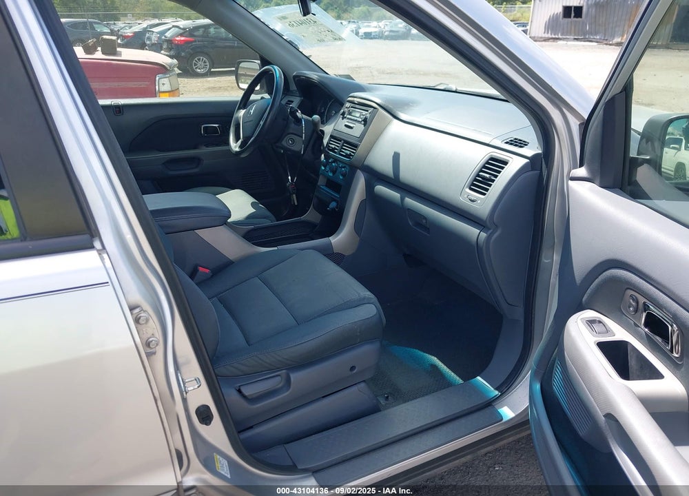 2007 HONDA PILOT LX VIN: 5FNYF18187B018861
