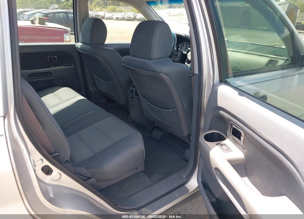 2007 HONDA PILOT LX VIN: 5FNYF18187B018861