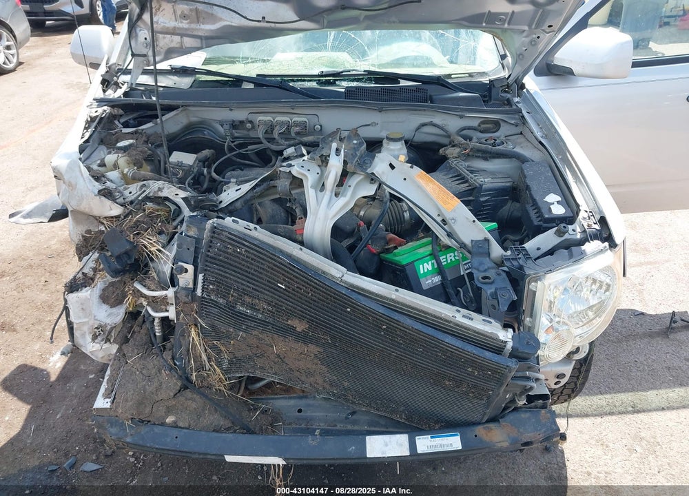 2008 FORD ESCAPE LIMITED VIN: 1FMCU04158KE37489