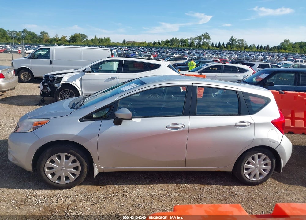 2015 NISSAN VERSA NOTE VIN: 3N1CE2CP0FL358409