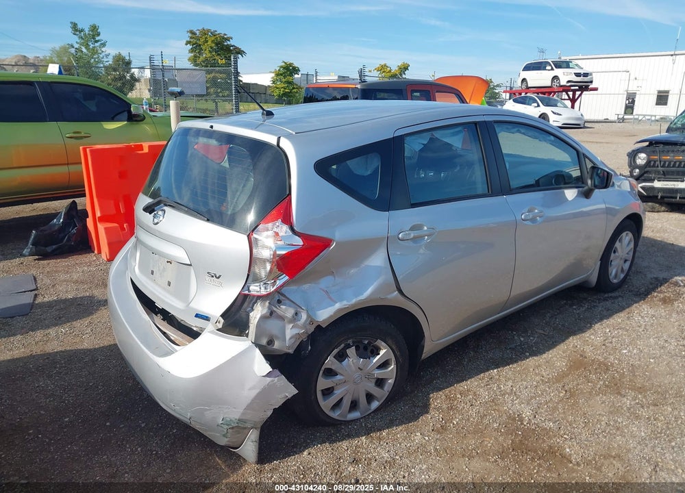2015 NISSAN VERSA NOTE VIN: 3N1CE2CP0FL358409