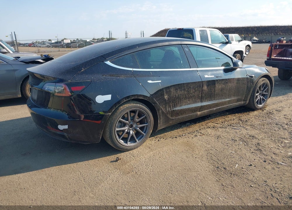 2018 TESLA MODEL 3 LONG RANGE/MID RANGE VIN: 5YJ3E1EA7JF071009