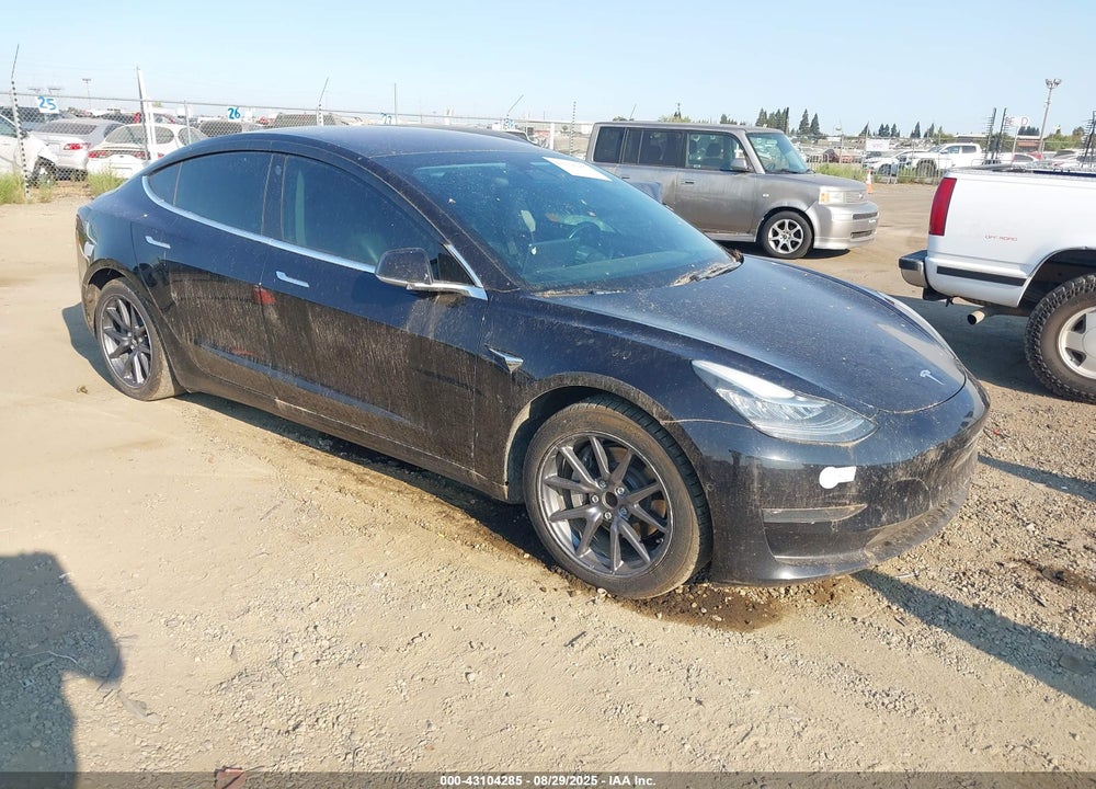 2018 TESLA MODEL 3 LONG RANGE/MID RANGE VIN: 5YJ3E1EA7JF071009