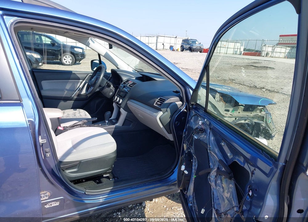 2017 SUBARU FORESTER VIN: JF2SJAEC4HH523633