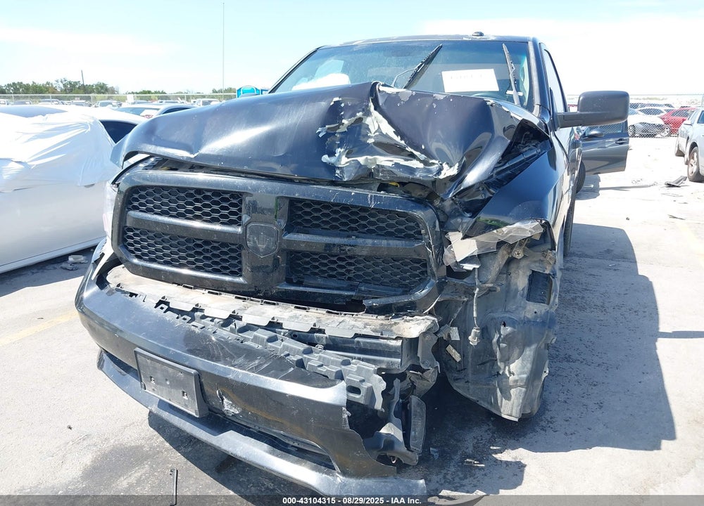 2013 RAM 1500 VIN: 3C6JR6AT8DG505511