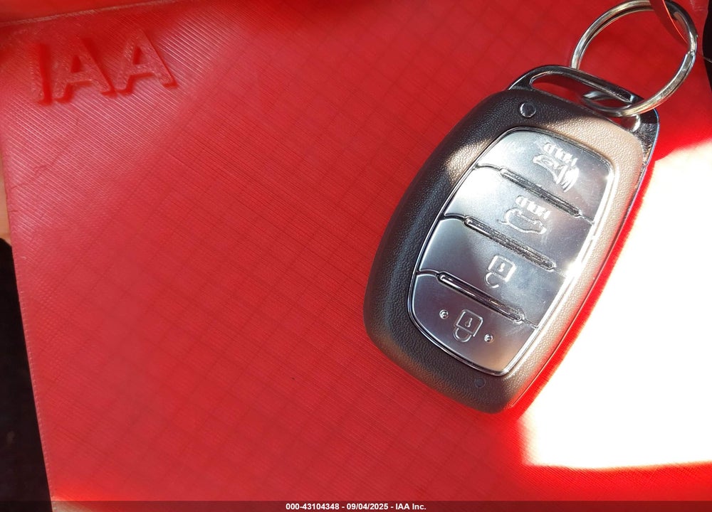 2021 HYUNDAI TUCSON VALUE VIN: KM8J3CA44MU302321