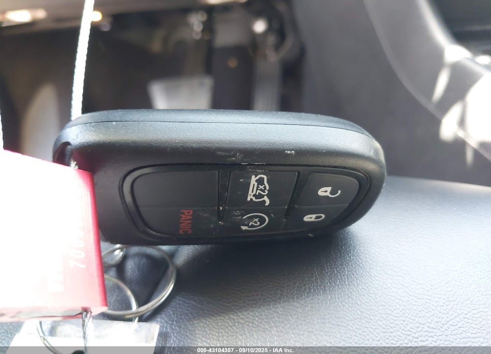 2019 JEEP CHEROKEE VIN: 1C4PJLLX8KD173699
